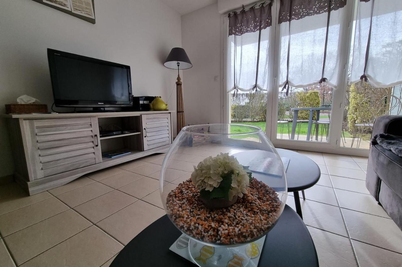 Quiet Apartment With Garden And Optical Fiber Cabourg Bagian luar foto